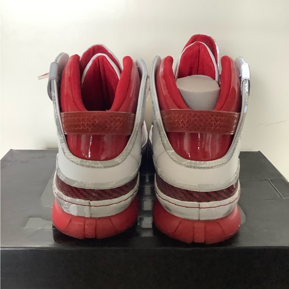 Nike Zoom LeBron 6 'Ohio State' - Picture 5 of 8